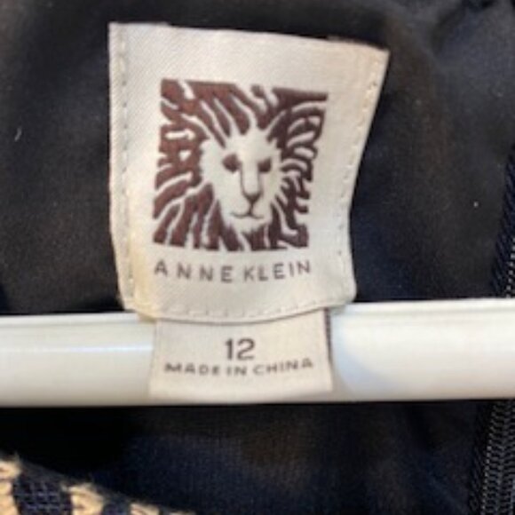 Anne Klein Textured Lace Beige & Black Dress in Size 12 - Picture 7 of 7